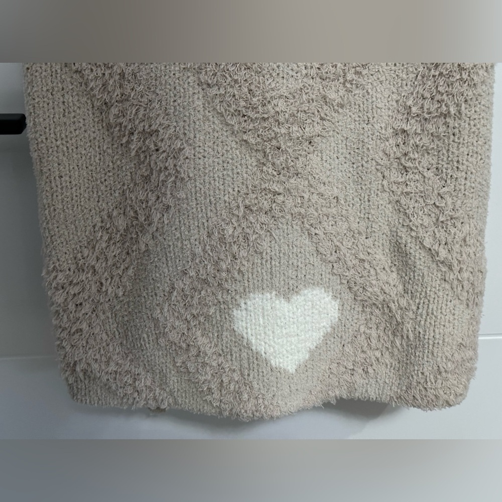 ✨NWT✨ Cupcakes & Cashmere: Decorative Throw - Picture 3 of 5